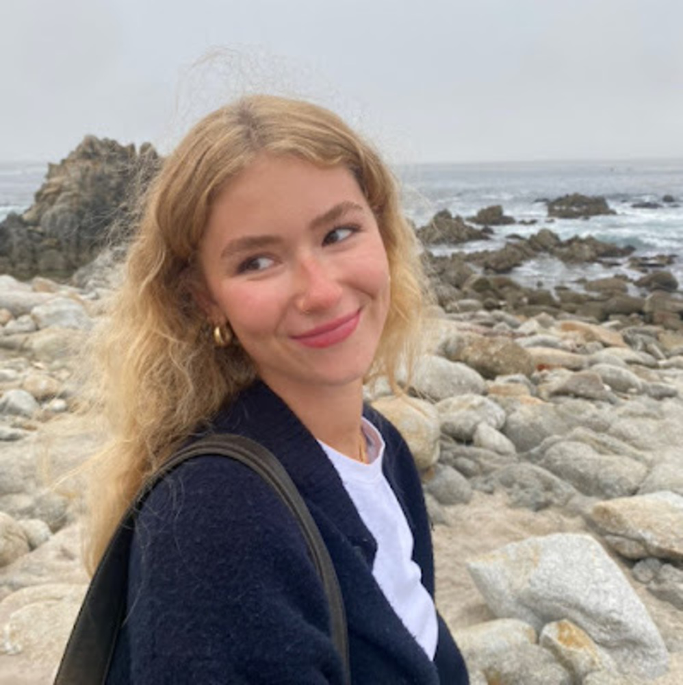 Meet your Posher, Emilie
